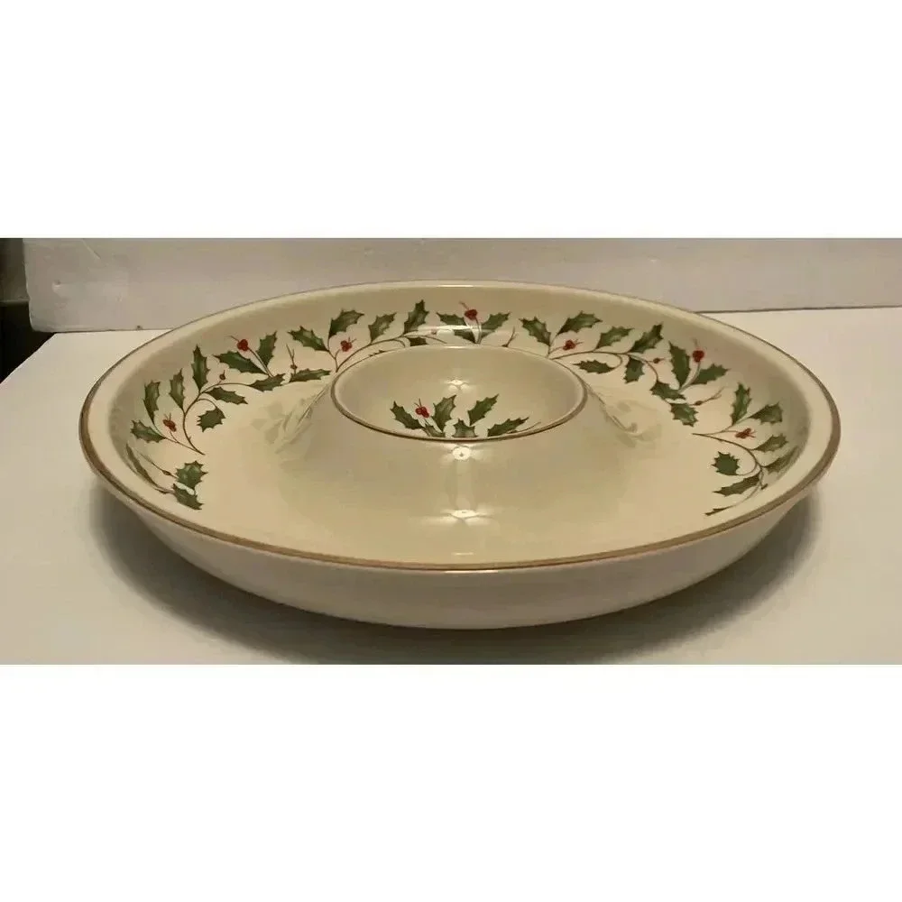 Lenox Dimension Holiday Collection Chip & Dip Plate Holly Berry 12